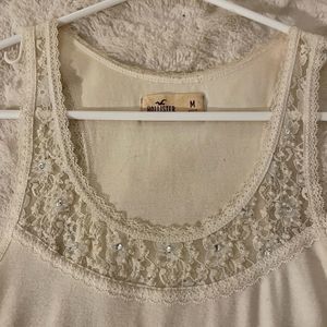 HOLLISTER Beautiful Beaded tank top. Size M